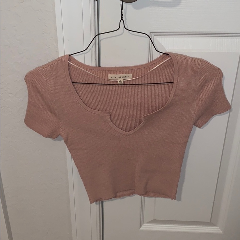 Light pink scoop neck tee
